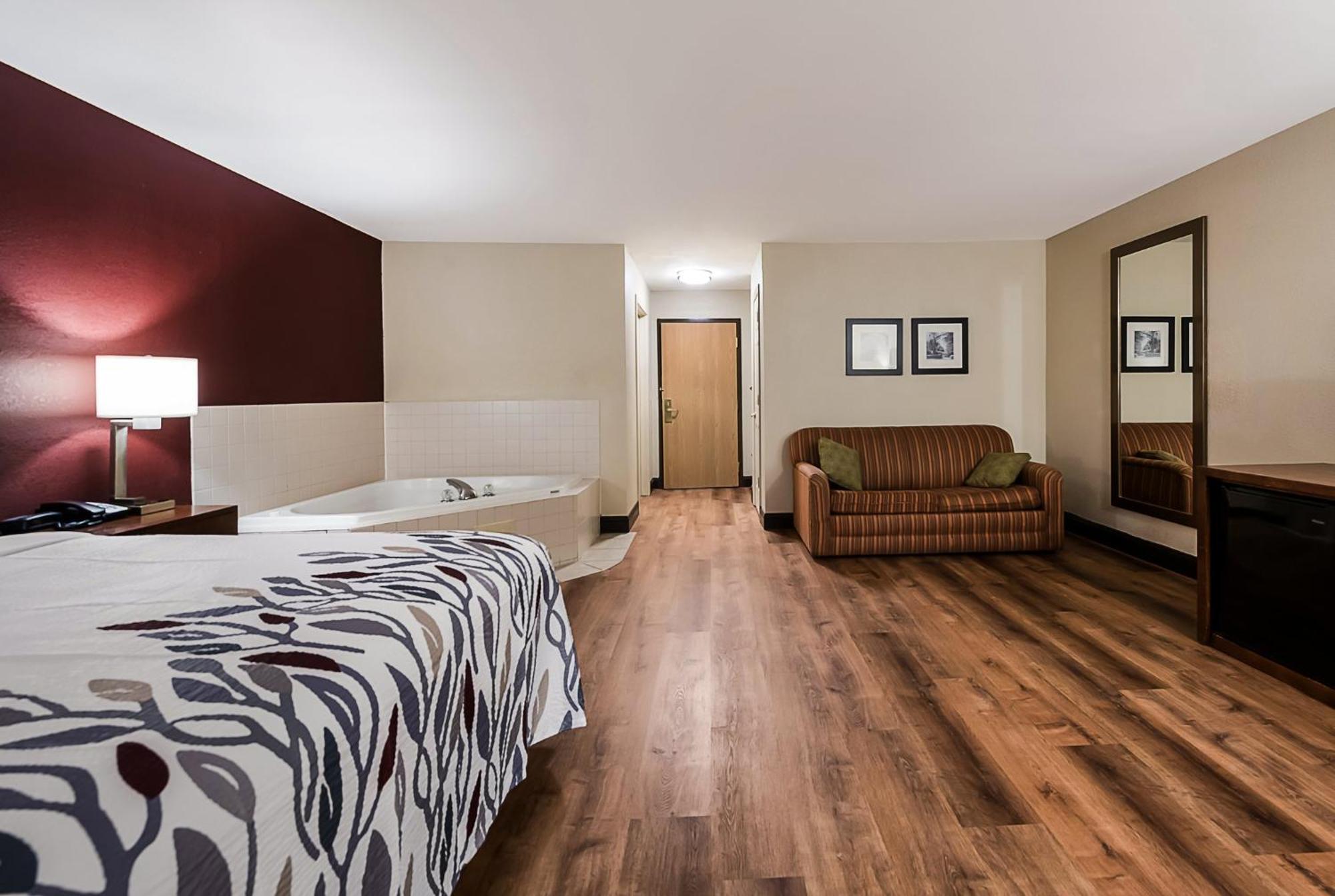 Red Roof Inn Newport News - Yorktown Exteriör bild